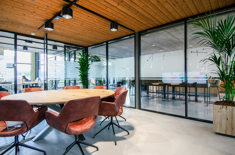 glaswanden vergaderzaal avit vianen